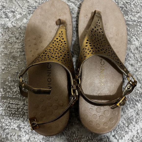 Vionic Women's Metallic Sandals - Picture 1 of 3